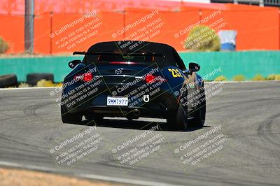 media/Oct-18-2025-Extreme Speed (Sat) [[d6d7e1fef1]]/Group 3 Purple/Session 2 (Turn 3)/